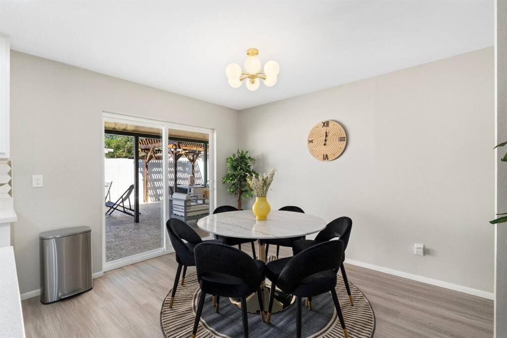 Vila Cozy-Perfect Location-Private Pool-Heat Optional- Spring Training-Gcu Phoenix Exteriér fotografie